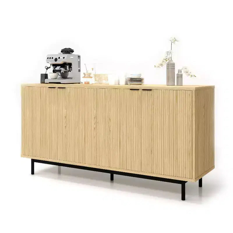 Mobile Credenza da 58 Pollici con Pannello Laterale e Spazio Contenitore, Credenza a Slat con Ripiani Regolabili e 4 Ante, Colore Nero/Legno Naturale