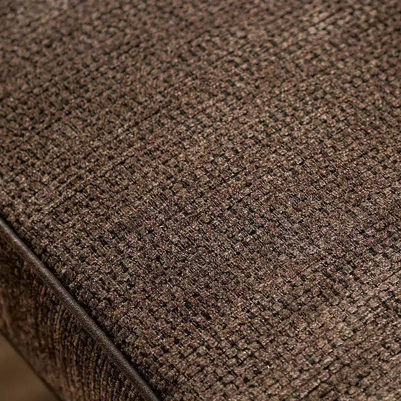 Divanetto tradizionale con borchie decorative marrone