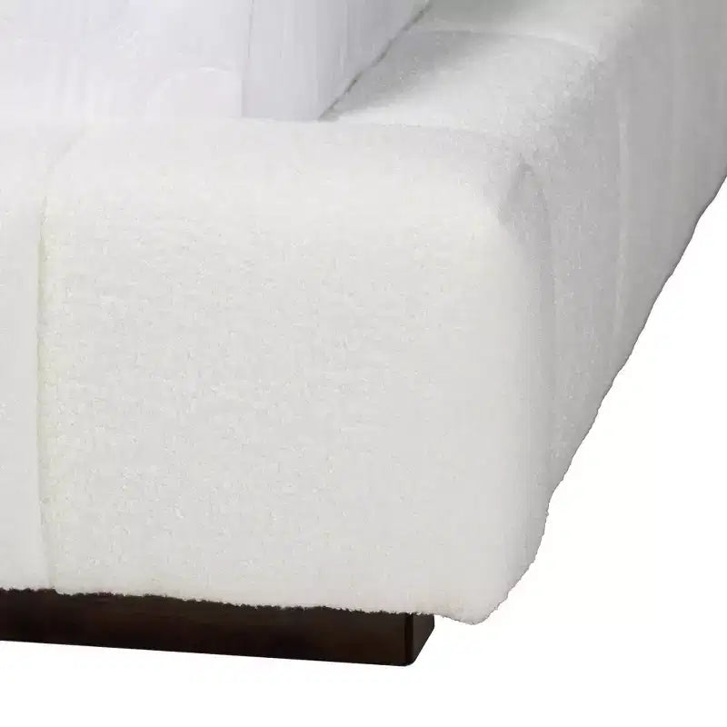 Letto a piattaforma Queen Size in tessuto orsetto Braylin bianco